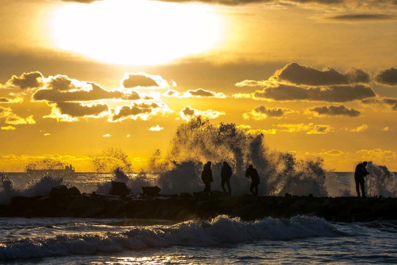 Open Space On The Sea Of Rome !:) Lido di Ostia Exterior foto